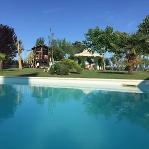  Apartment Con Piscina E Giardino A