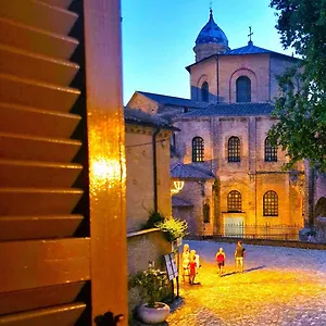 casa-domus-galla-placidia.emilia-romagnahotels.net/